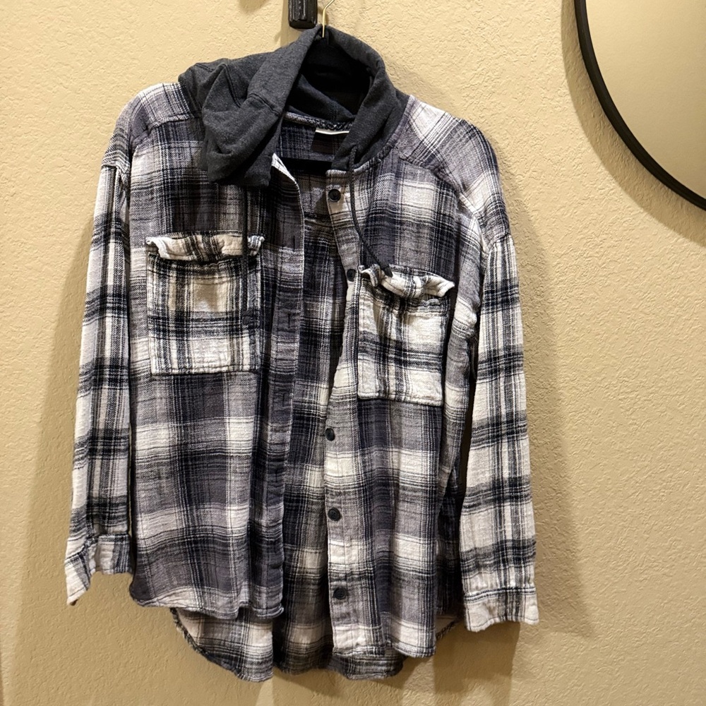 BUNDLE 🤍 (2) Oversized Flannels